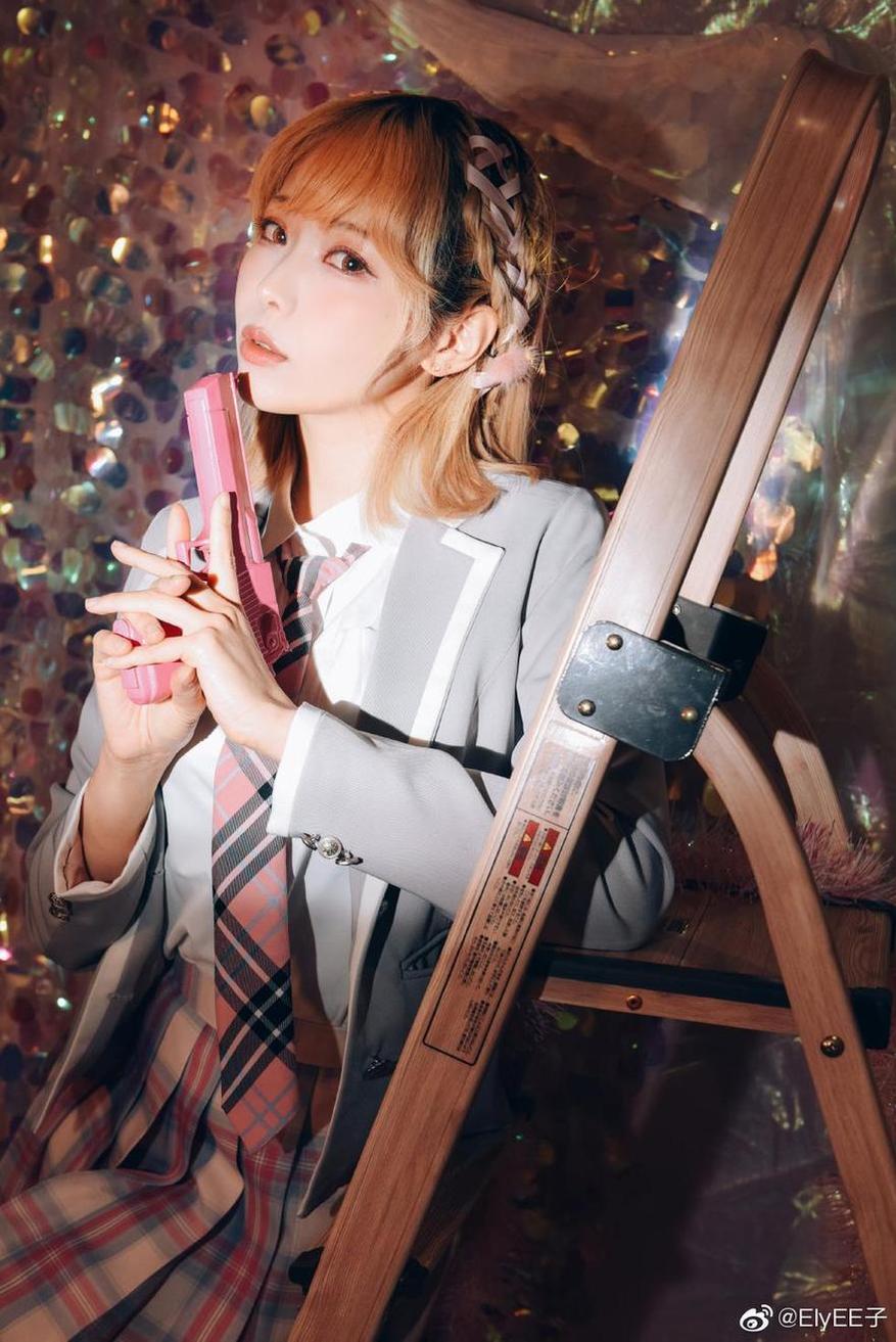 华美精致的elyee子水手服，诠释“作品”级别的cos作风