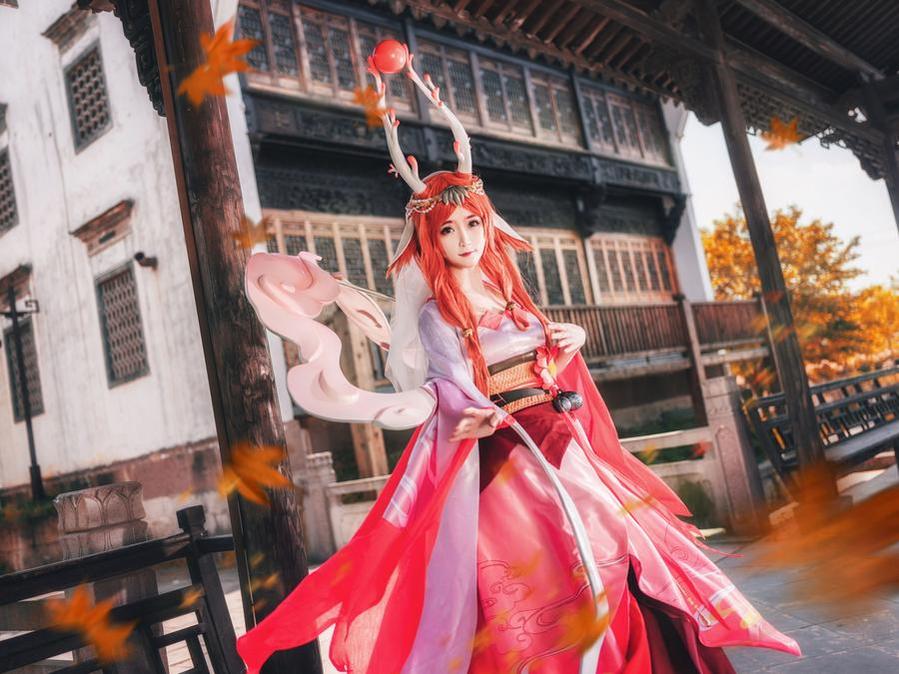 金鱼yui甄姬，清新原创cosplay图集，别出心裁打造，展现自由无界的美好。