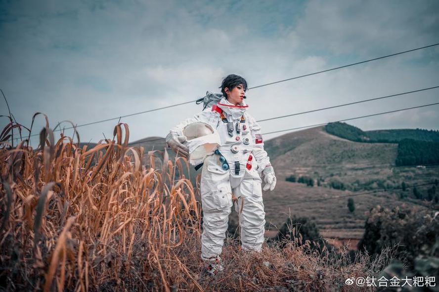 网络霸屏的钛合金titi天台美图放送