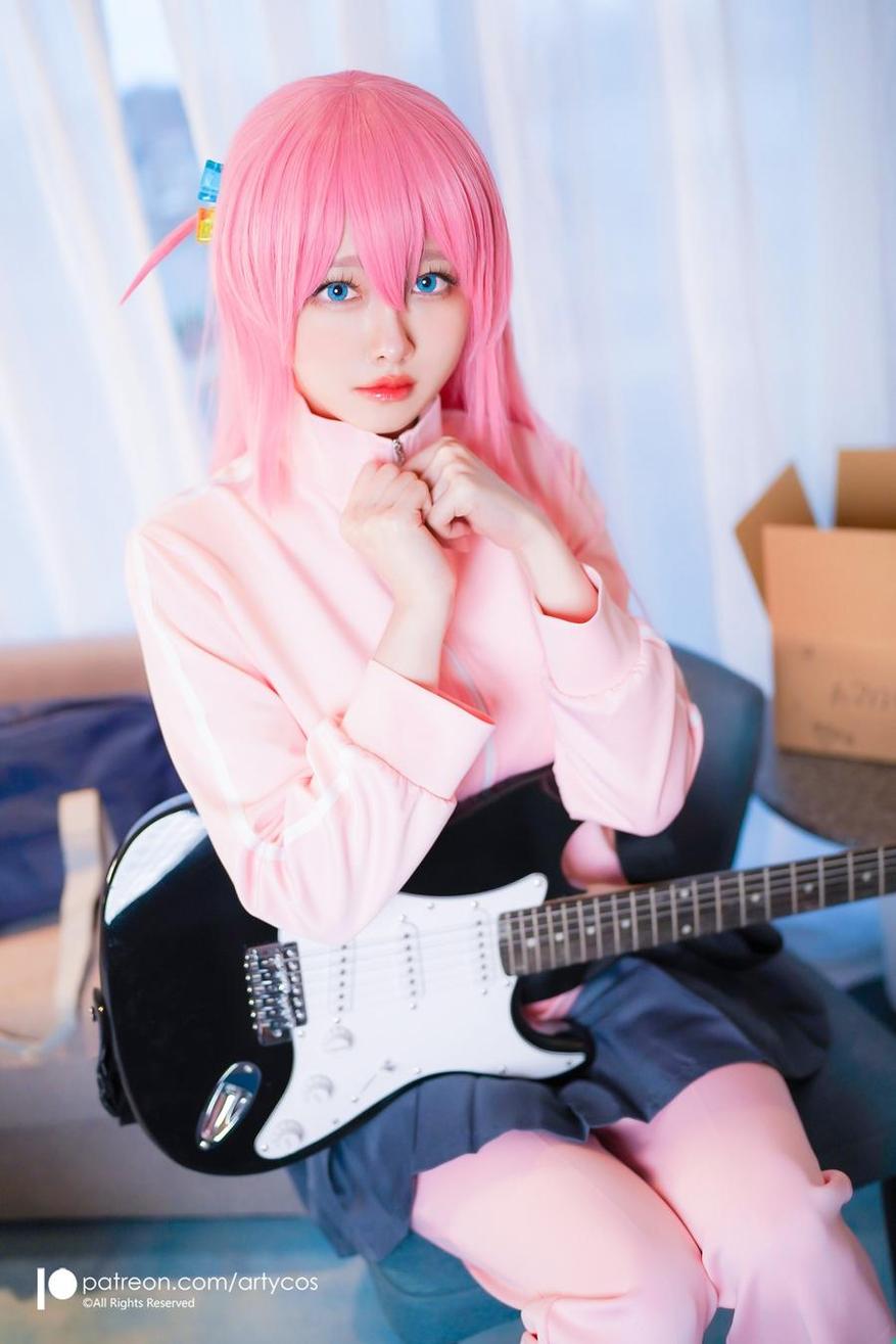 风华正茂：奶牛arty亚缇cosplay美图欣赏，极致体验