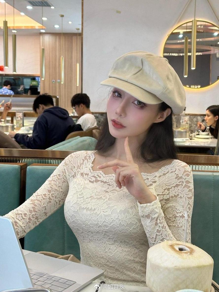 想要了解《如月灰玛修》cosplay秘诀？这些集合照片绝不让你空手而归