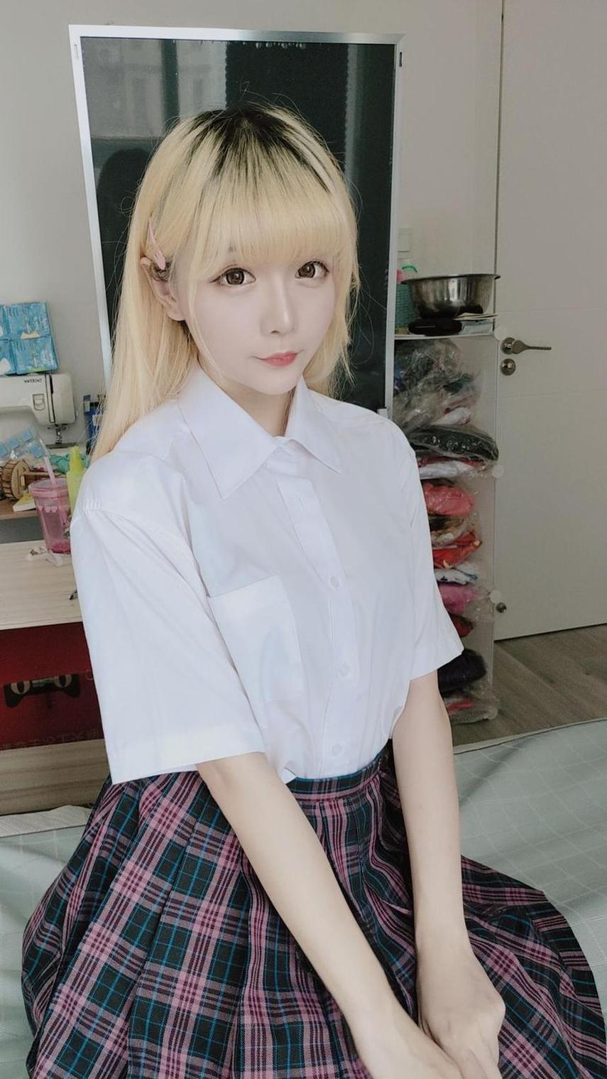 星之迟迟早期影展，展现精美的cosplay作品和出色的摄影技术。
