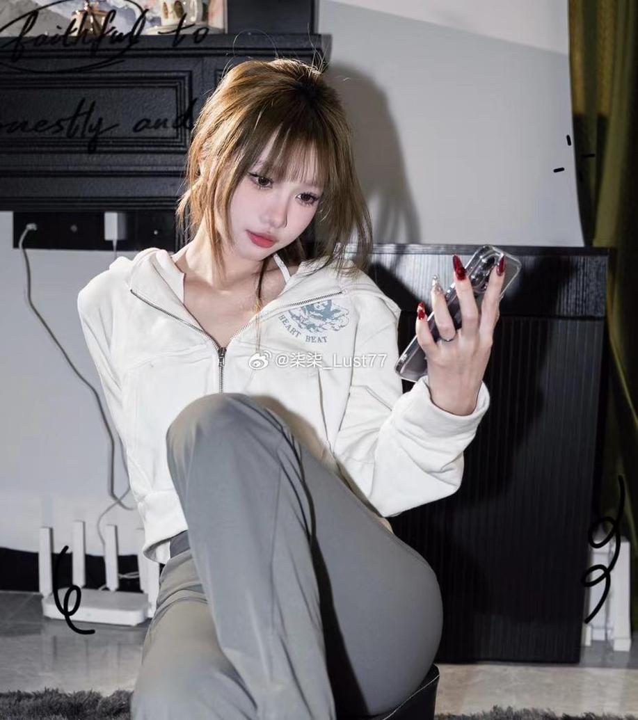 暴风女神柒柒要乖哦cos，放肆释放战斗美图