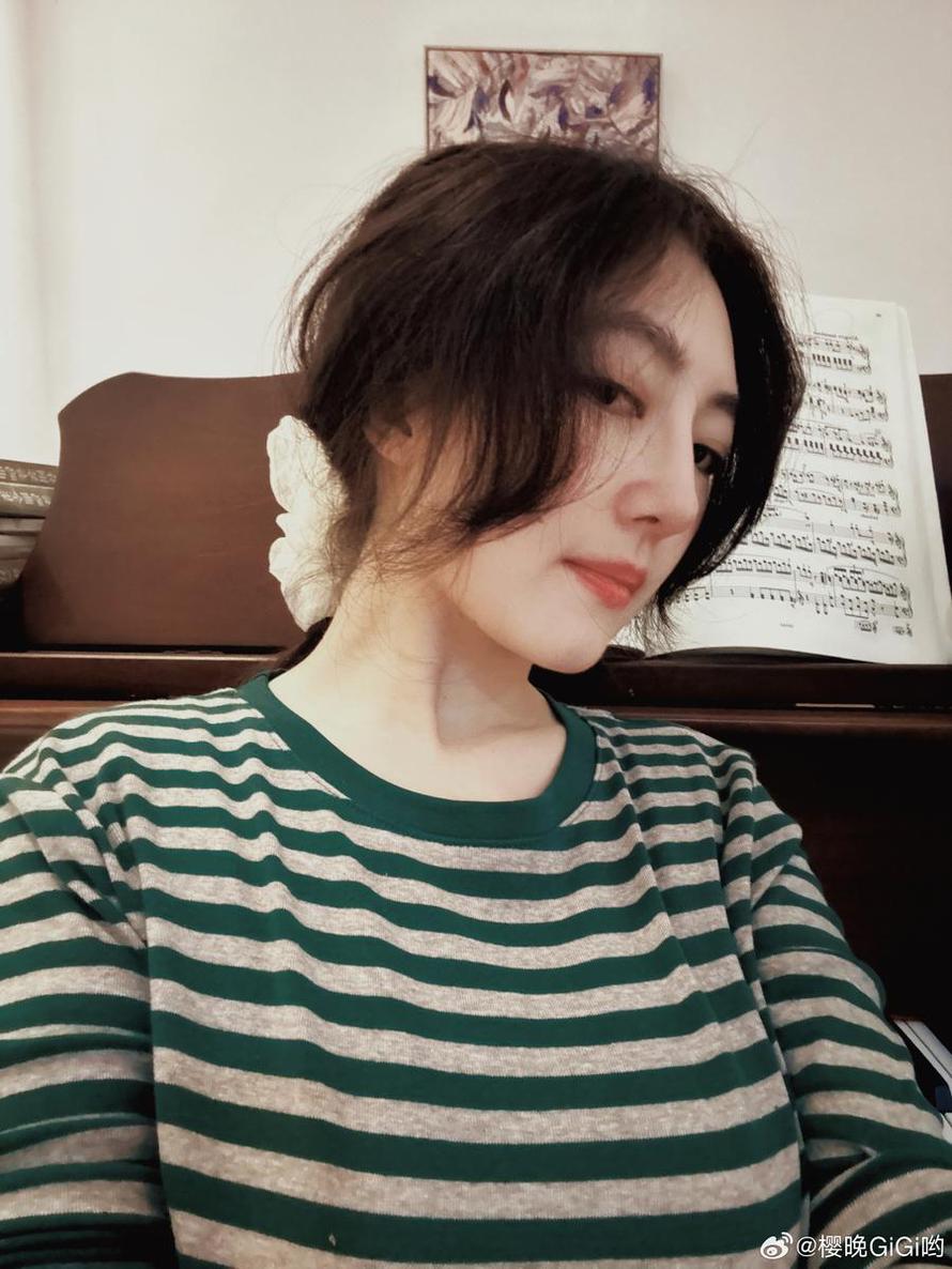 夜幕下的浪漫，樱晚gigi哟的微博套图大放送