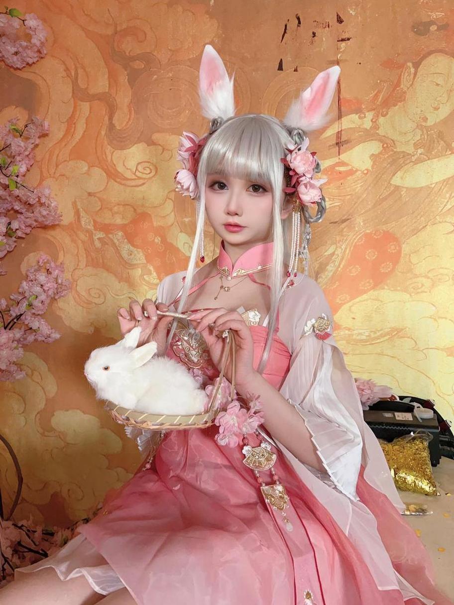 会让人回味的美图！浅野菌子血小板忧郁美少女cos特辑。