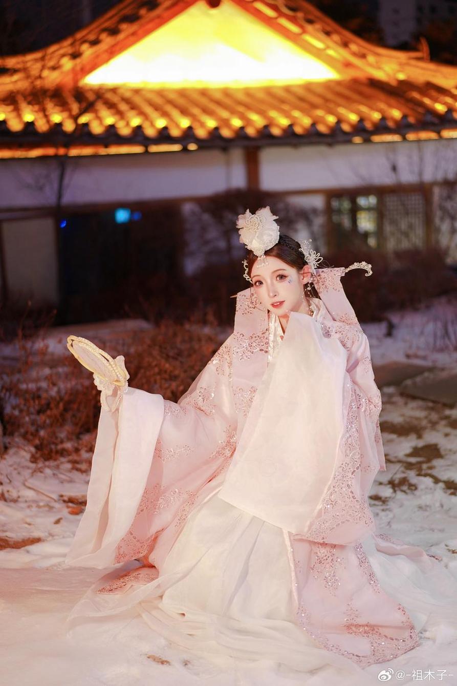 祖木子lolita超话快把鱼干，原图cos分享，带你穿越到二次元世界