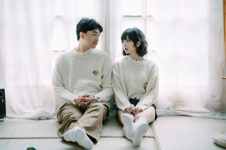 舞小喵以前干啥的，创作了一系列高清图片。