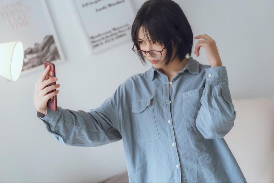 沉静秋天逐月su百度网盘资源：高清的动漫图片原图