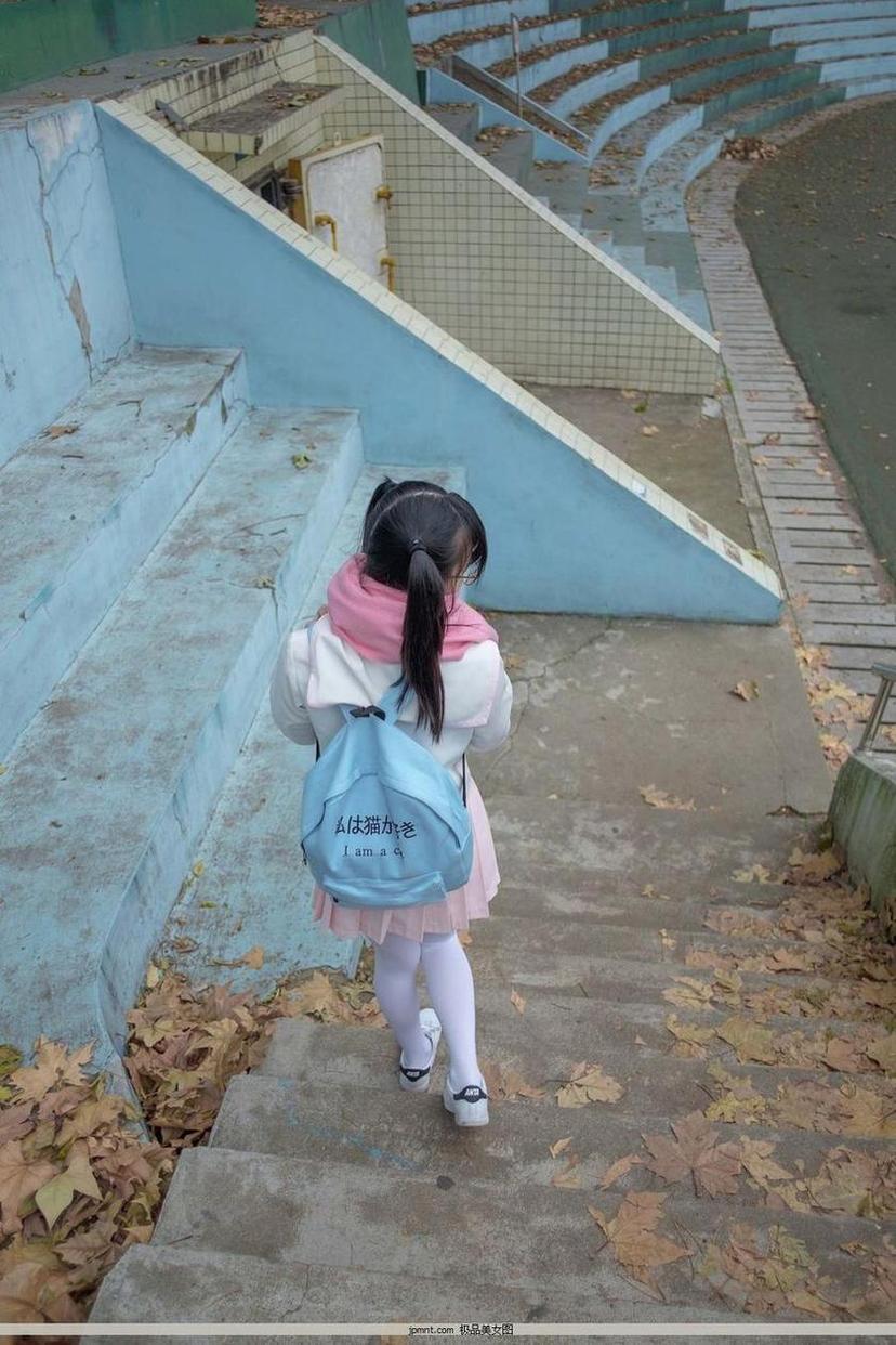 来看看阿诺不是施瓦辛戈灰色的原图，你会发现他的功底之深。